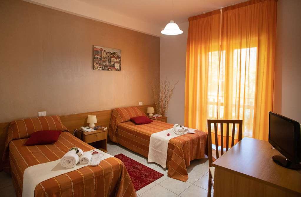 Hotel Kiris Viggiano Camera foto